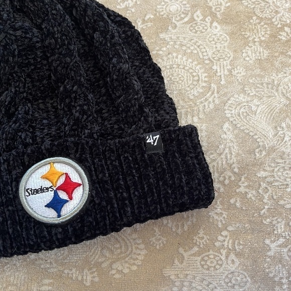 Brand New 47 Brand NFL Steelers Football Black Chenille Knit Cuffed Pom Hat main image 9